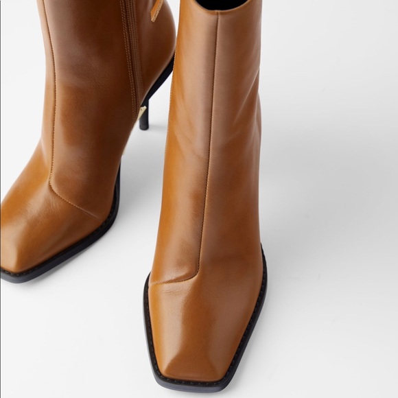 (SOLD) Zara Leather Square Toe Ankle Boots - Picture 5 of 7